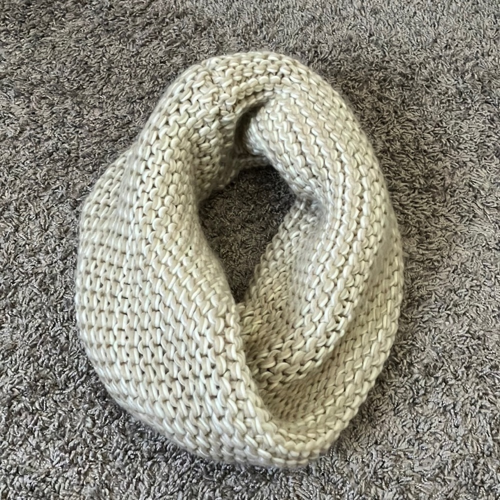 Infinity scarf